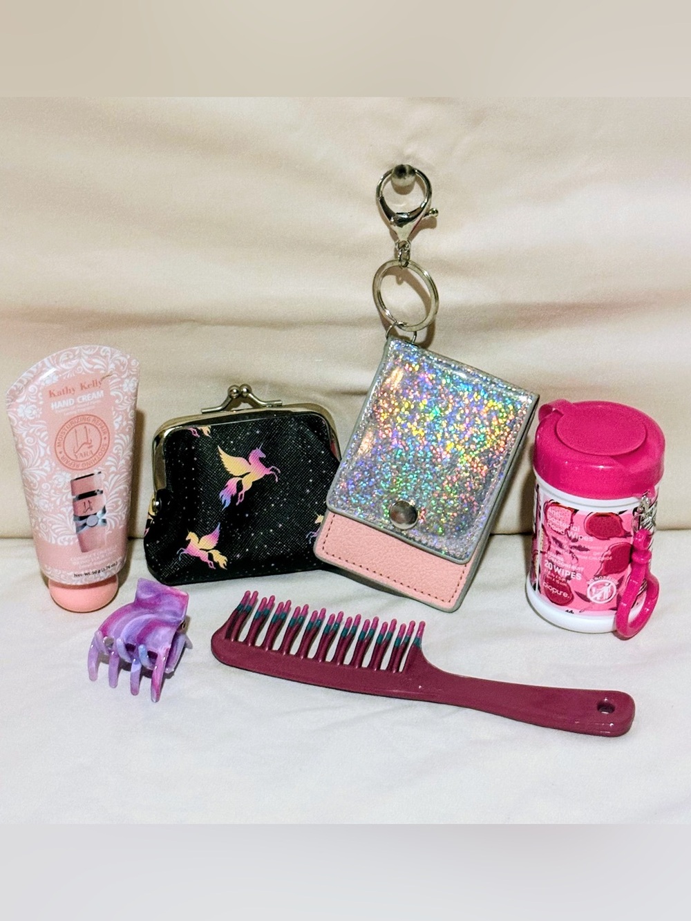 Yara Hand Cream w/Set of Purse Essentials - nwot